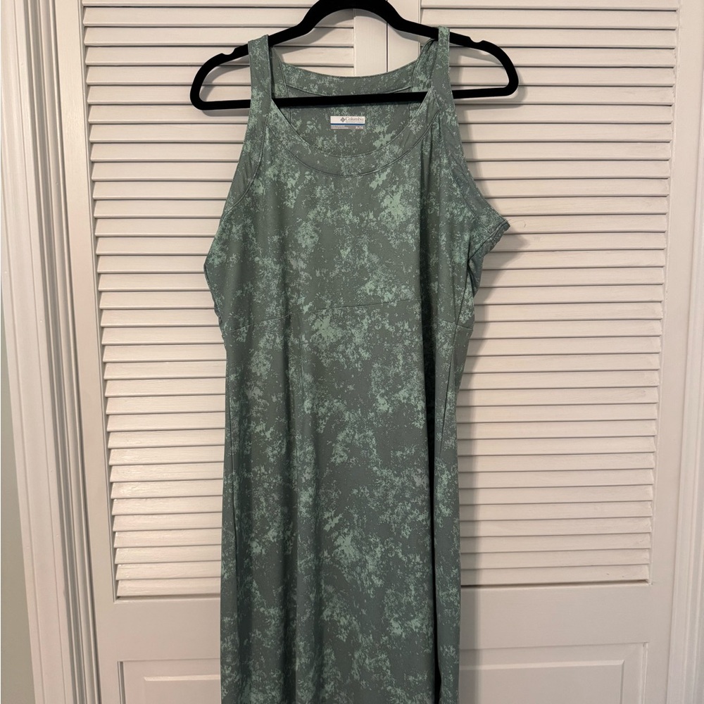 Green Sleeveless Dress